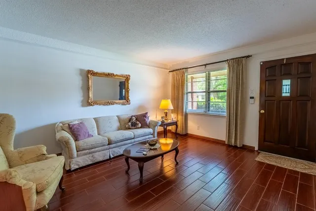 $259,000 | 1712 Foster Drive, Arlington, TX 76012