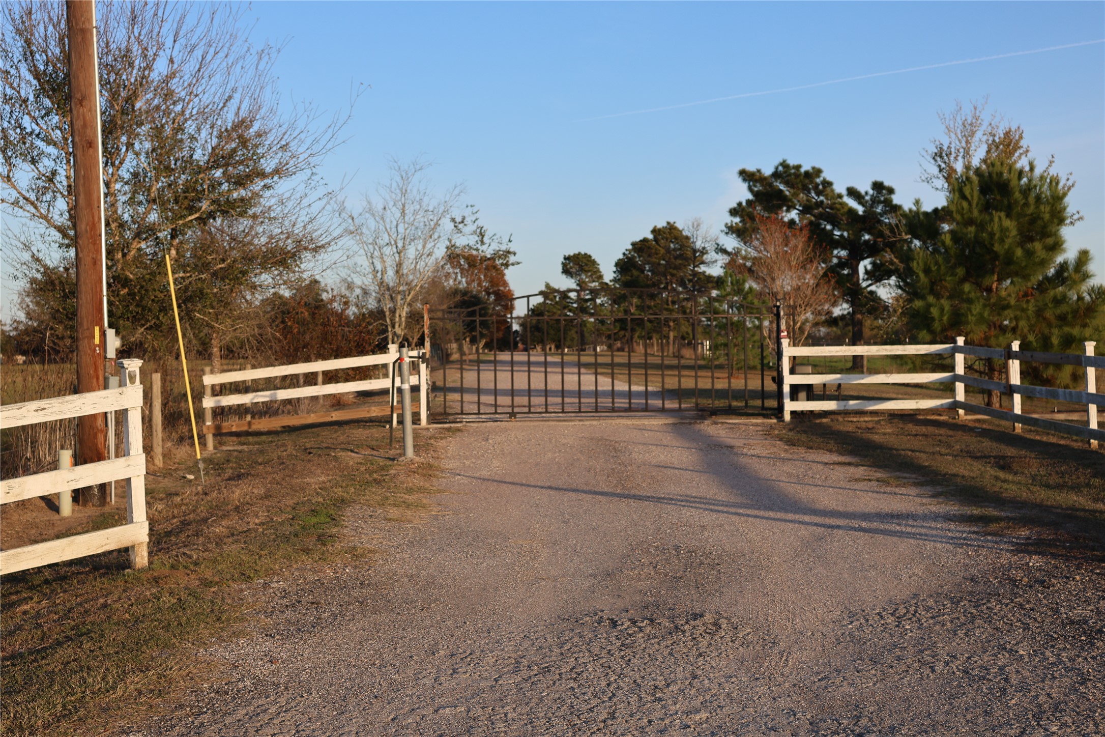 15140 Farm To Market 359 Hempstead, TX 77445 - Photo 2 of 4 a view of outdoor space with garden and deck