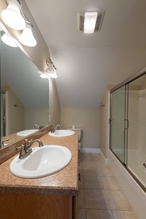 20 Bridge Road, Unit 8 Northampton, MA 01062 - Photo 23 of 32 a bathroom with a sink and a mirror
