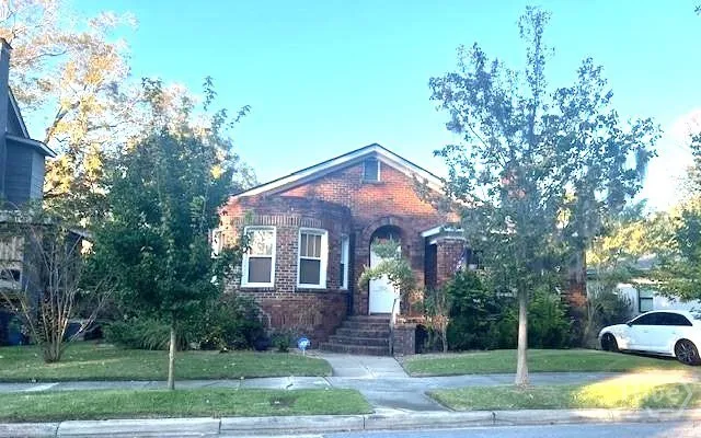 $2,500 | 1106 East 51st Street, Savannah, GA 31404