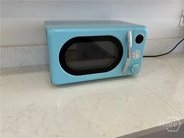 $2,500 | 1106 East 51st Street, Savannah, GA 31404