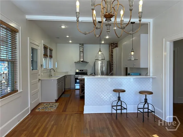 $2,500 | 1106 East 51st Street, Savannah, GA 31404