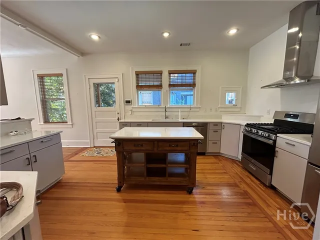 $2,500 | 1106 East 51st Street, Savannah, GA 31404