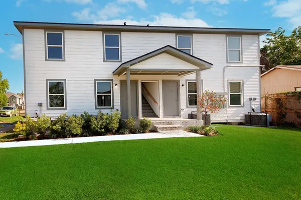 $1,150 | 4903 Noble Street, Unit 1, Houston, TX 77020