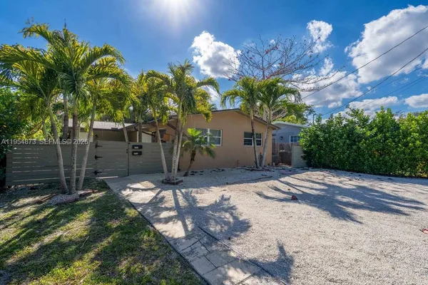 $740,000 | 2470-2472 Northeast 182nd Terrace, North Miami Beach, FL 33160