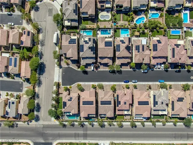 $900,000 | 9606 Aqua Harbor Way, Las Vegas, NV 89178