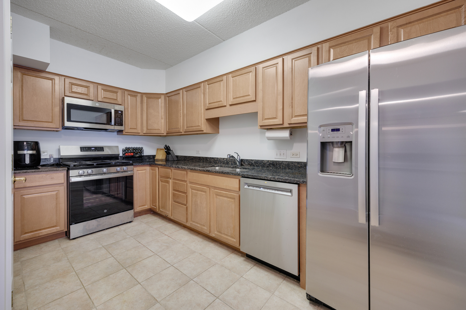 601 West Rand Road, Unit 315 Arlington Heights, IL 60004 - Photo 5 of 17