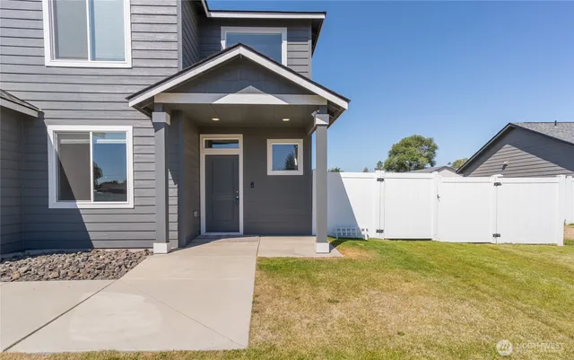 $438,000 | 414 North Washington Street, Moses Lake, WA 98837