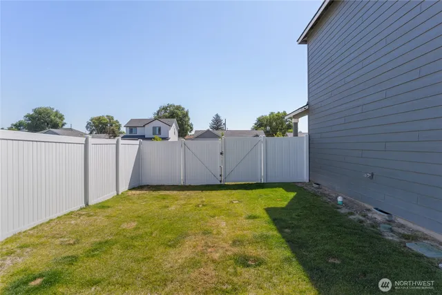 $438,000 | 414 North Washington Street, Moses Lake, WA 98837