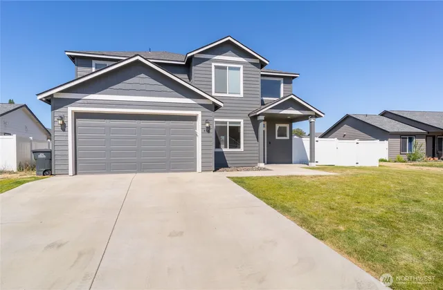 $438,000 | 414 North Washington Street, Moses Lake, WA 98837