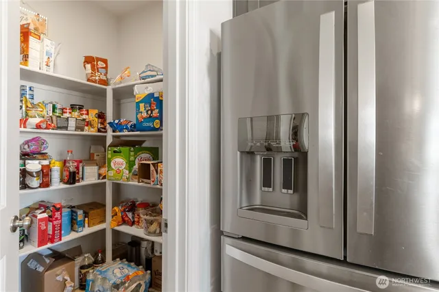 $438,000 | 414 North Washington Street, Moses Lake, WA 98837