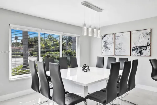 $12,995 | 1241 Hollywood Boulevard, Hollywood, FL 33019