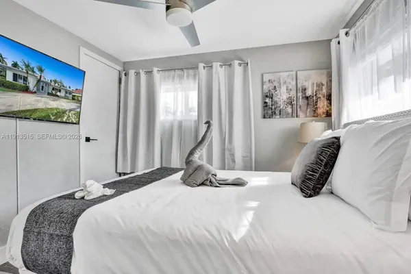 $12,995 | 1241 Hollywood Boulevard, Hollywood, FL 33019