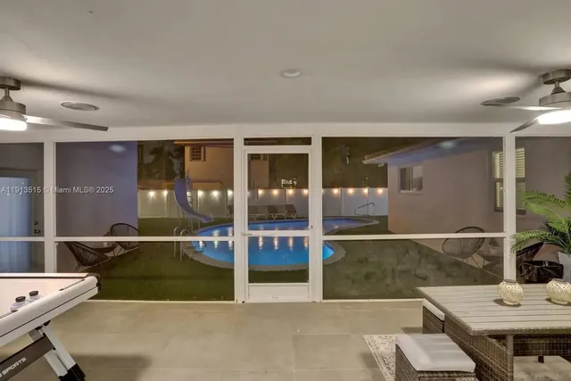 $12,995 | 1241 Hollywood Boulevard, Hollywood, FL 33019