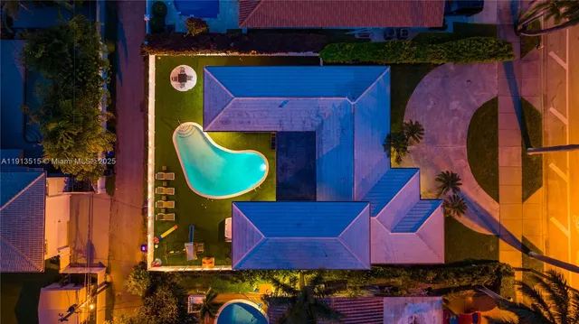 $12,995 | 1241 Hollywood Boulevard, Hollywood, FL 33019