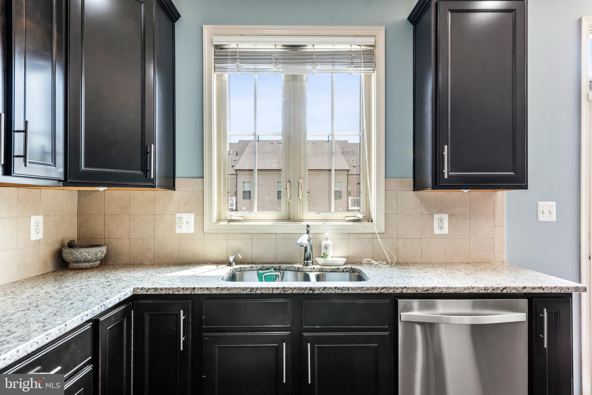 23638 Sailfish Square Brambleton, VA 20148 - Photo 8 of 50