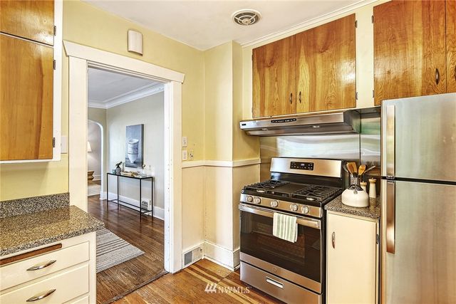 $995,000 | 2347 North 63rd Street, Seattle, WA 98103