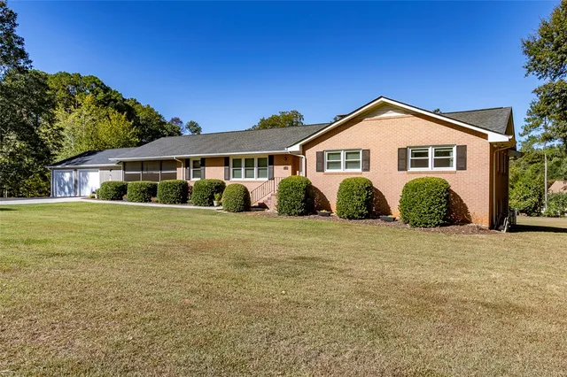 $539,500 | 105 Hillandale Road, Seneca, SC 29672