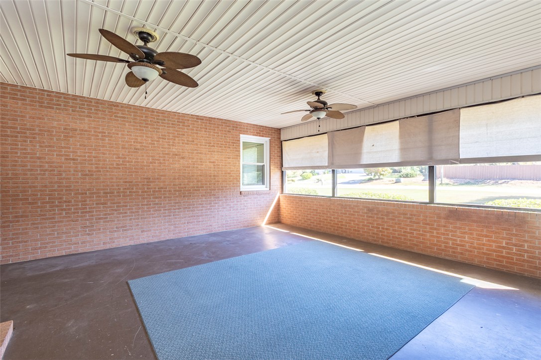 105 Hillandale Road Seneca, SC 29672 - Photo 39 of 47