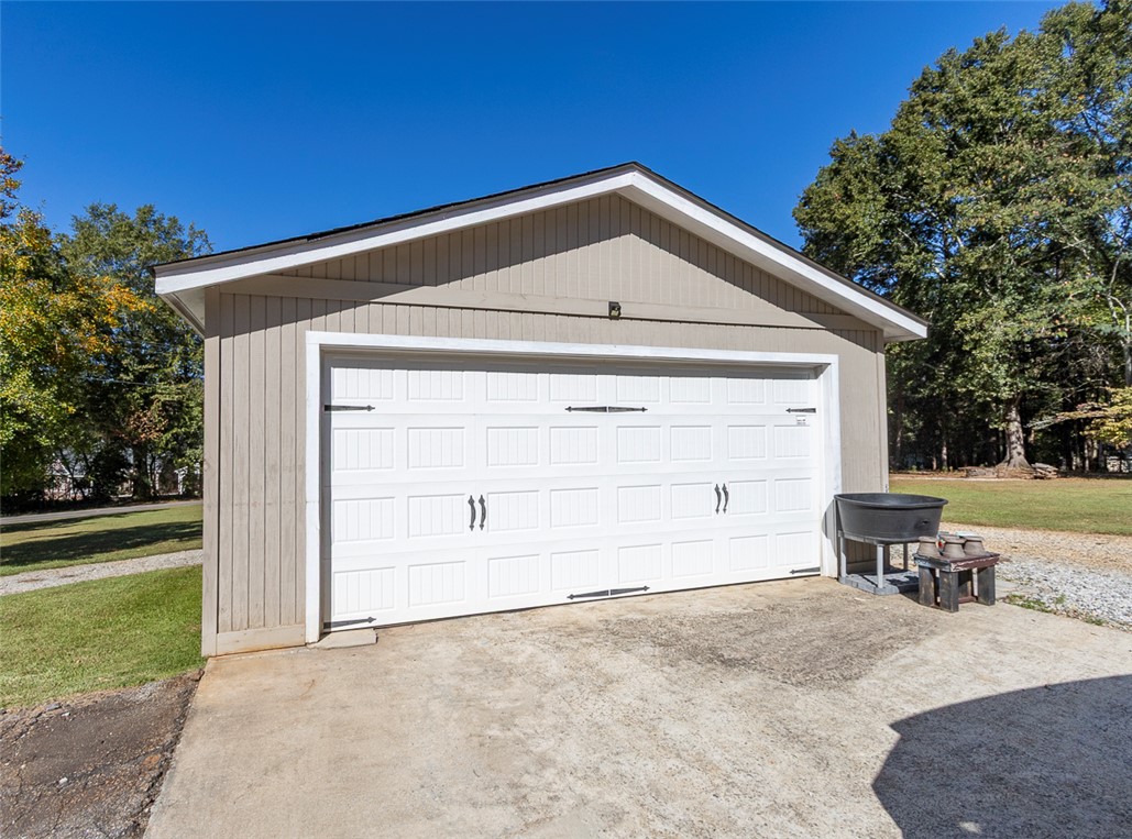 105 Hillandale Road Seneca, SC 29672 - Photo 40 of 47