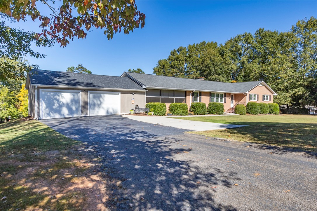 105 Hillandale Road Seneca, SC 29672 - Photo 43 of 47