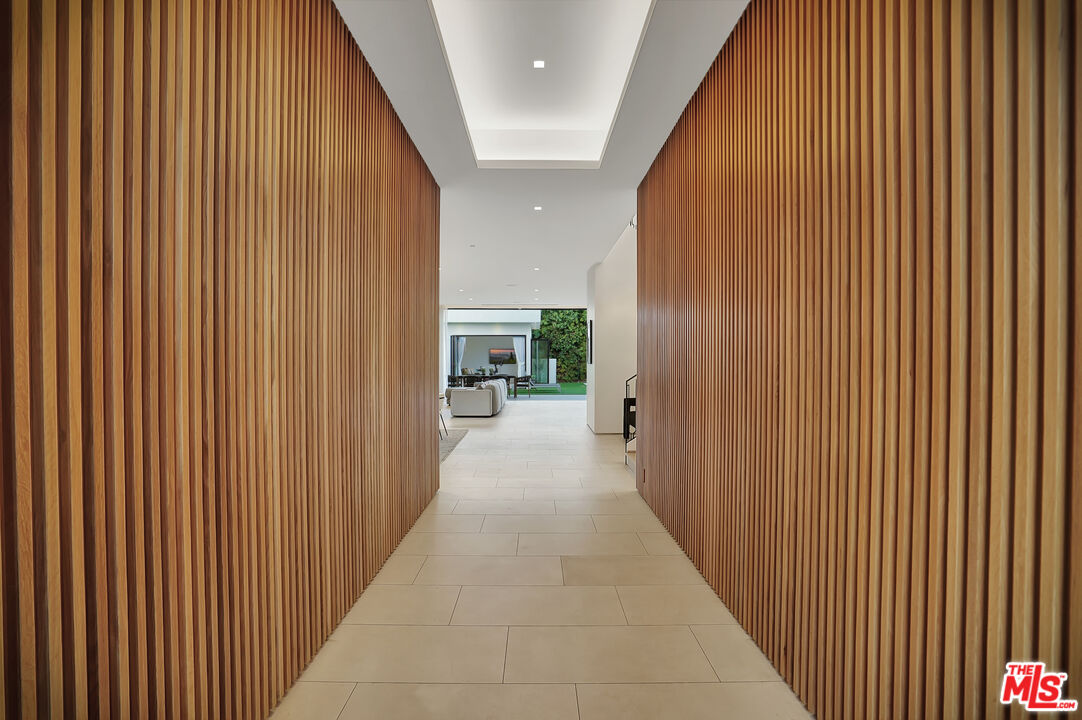 6687 Colgate Avenue Los Angeles, CA 90048 - Photo 3 of 64