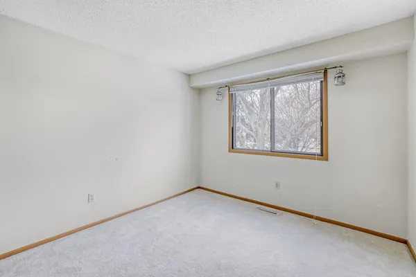 $195,000 | 12616 University Avenue Northwest, Coon Rapids, MN 55448
