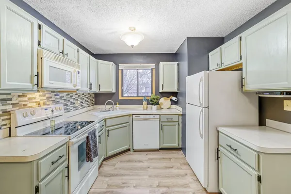 $195,000 | 12616 University Avenue Northwest, Coon Rapids, MN 55448