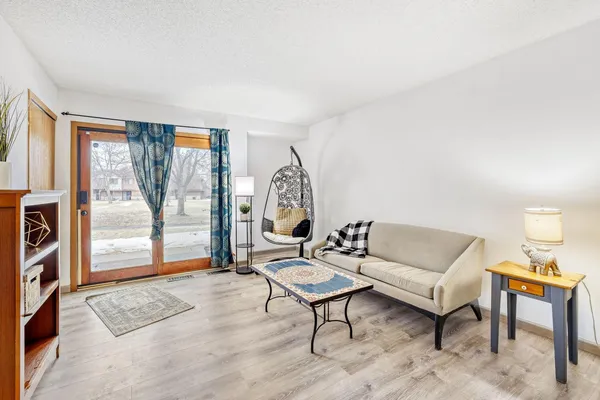 $195,000 | 12616 University Avenue Northwest, Coon Rapids, MN 55448