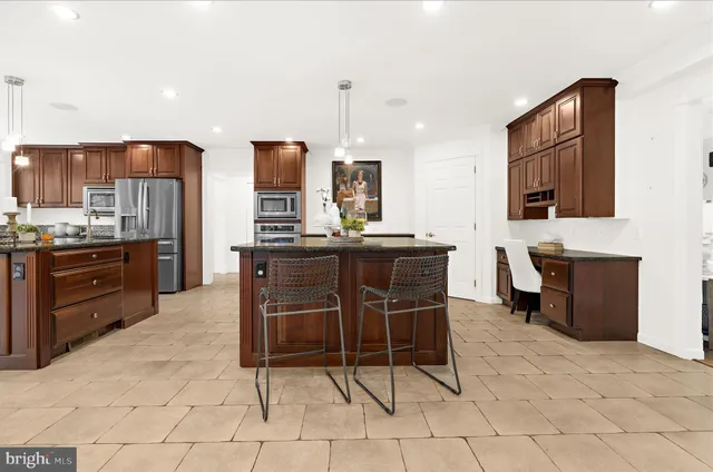 $825,000 | 360 Hoile Lane, Huntingtown, MD 20639