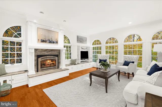 $825,000 | 360 Hoile Lane, Huntingtown, MD 20639