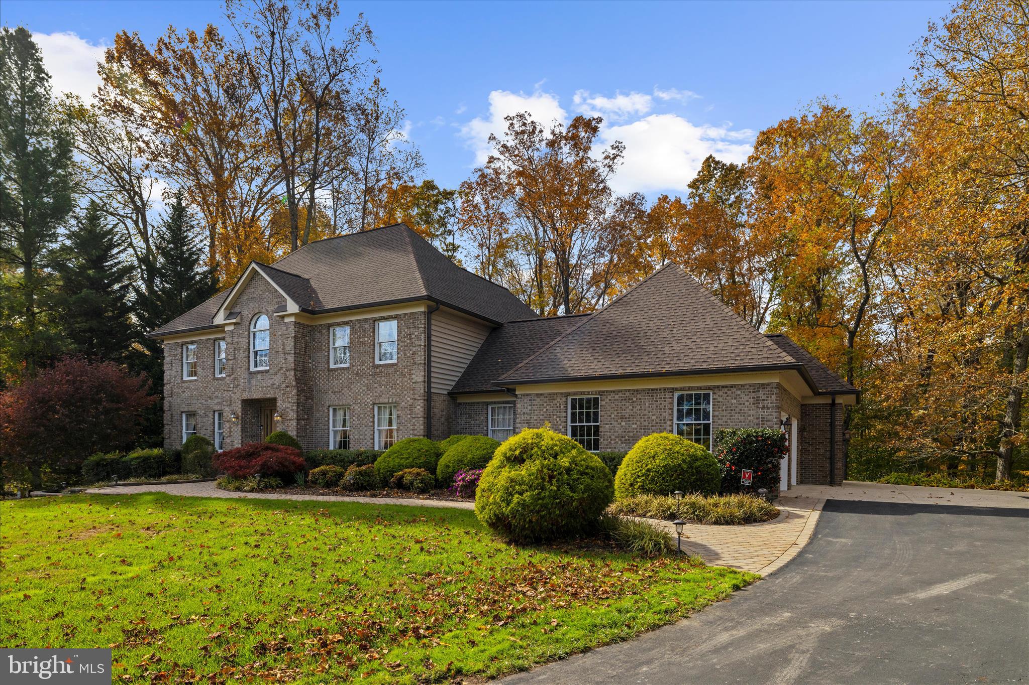 360 Hoile Lane Huntingtown, MD 20639 - Photo 7 of 96 a front view of a house with garden