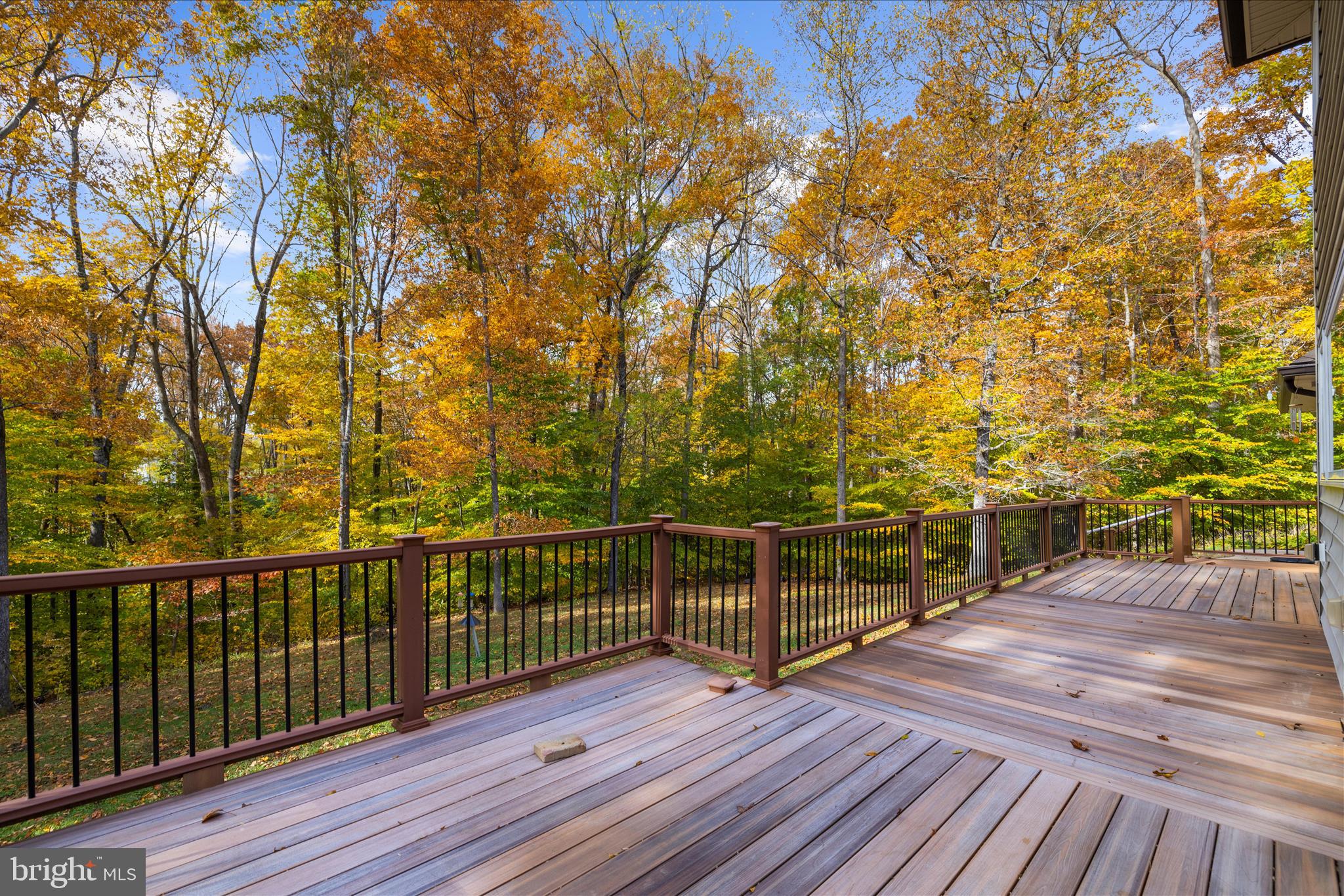 360 Hoile Lane Huntingtown, MD 20639 - Photo 71 of 96 a view of a balcony with wooden floor and fence