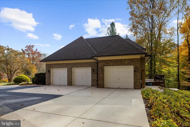 $825,000 | 360 Hoile Lane, Huntingtown, MD 20639