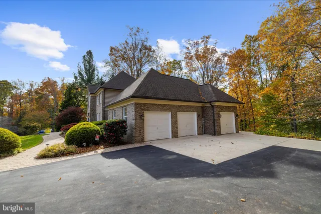 $825,000 | 360 Hoile Lane, Huntingtown, MD 20639