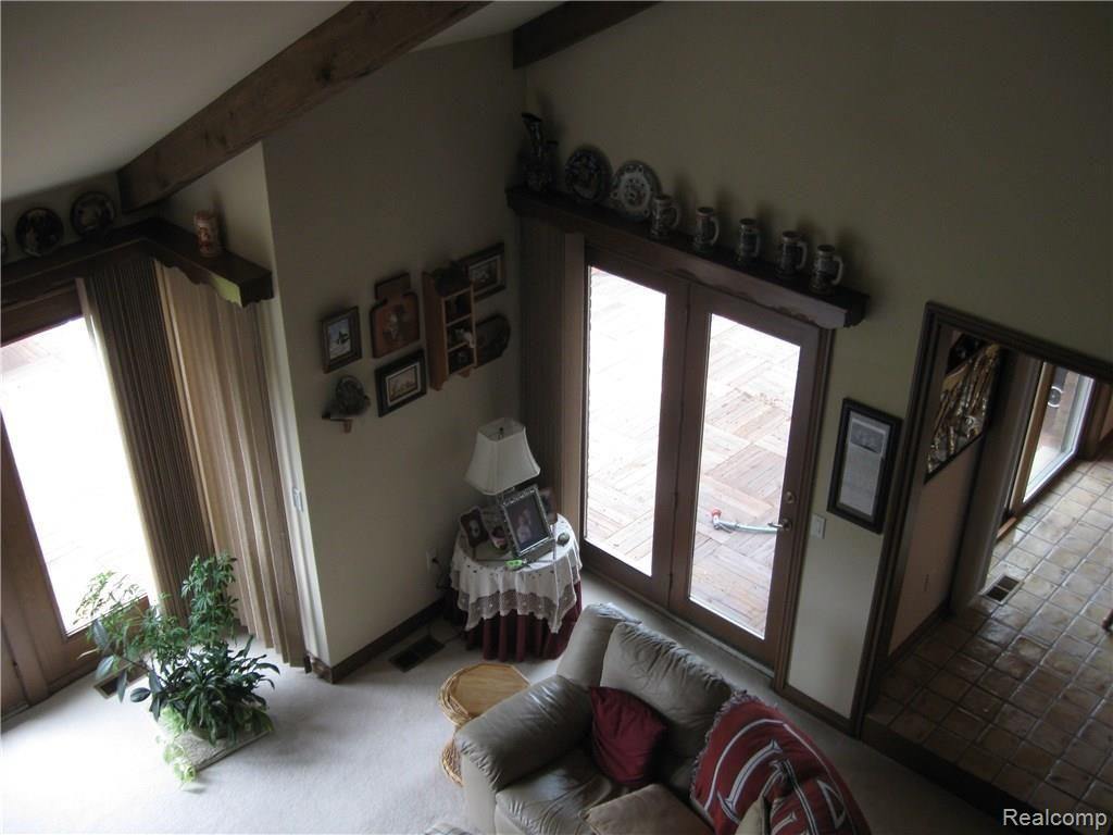 2437 Munster Road Rochester Hills, MI 48309 - Photo 12 of 47