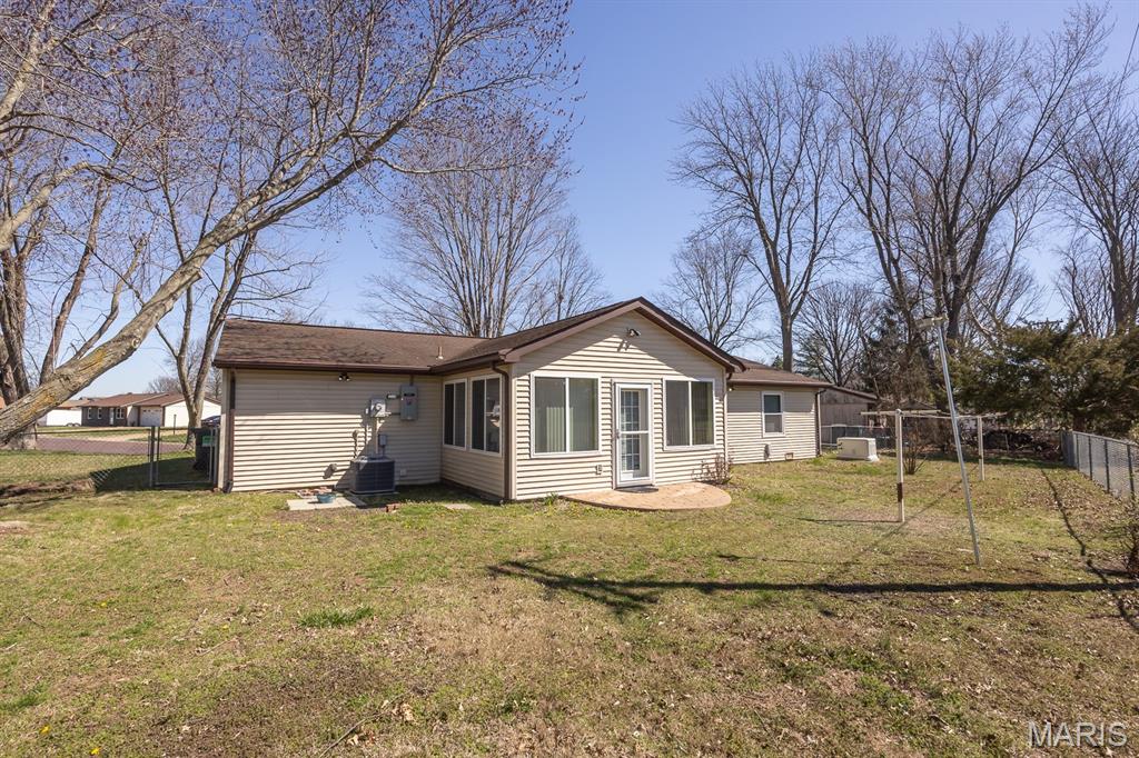 121 Concord Circle Mascoutah, IL 62258 - Photo 20 of 22