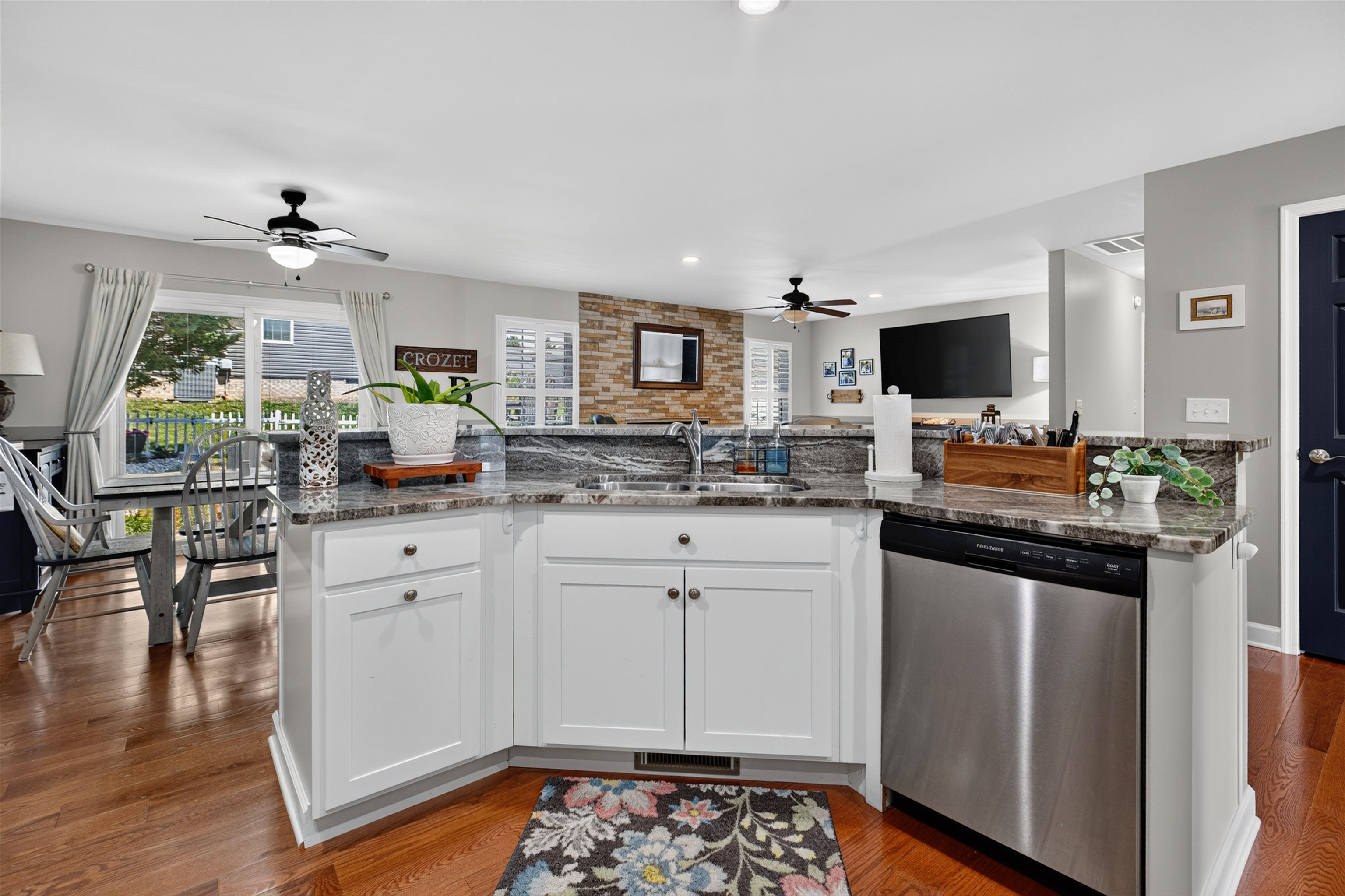 25 Meriwether Circle Stuarts Draft, VA 24477 - Photo 18 of 36