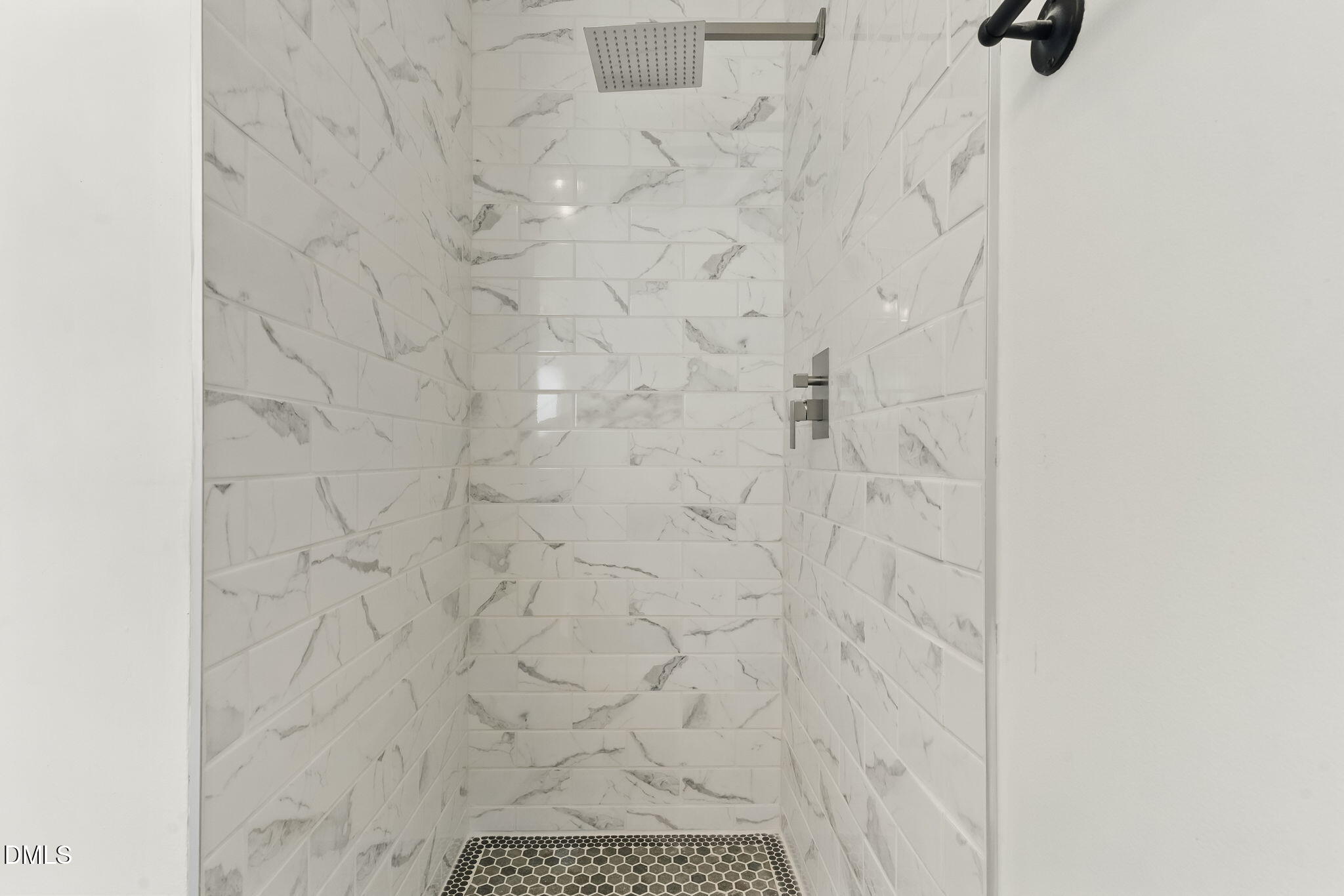 4905 Knightsbridge Way Raleigh, NC 27604 - Photo 15 of 27 18-web-or-mls-Photo_014