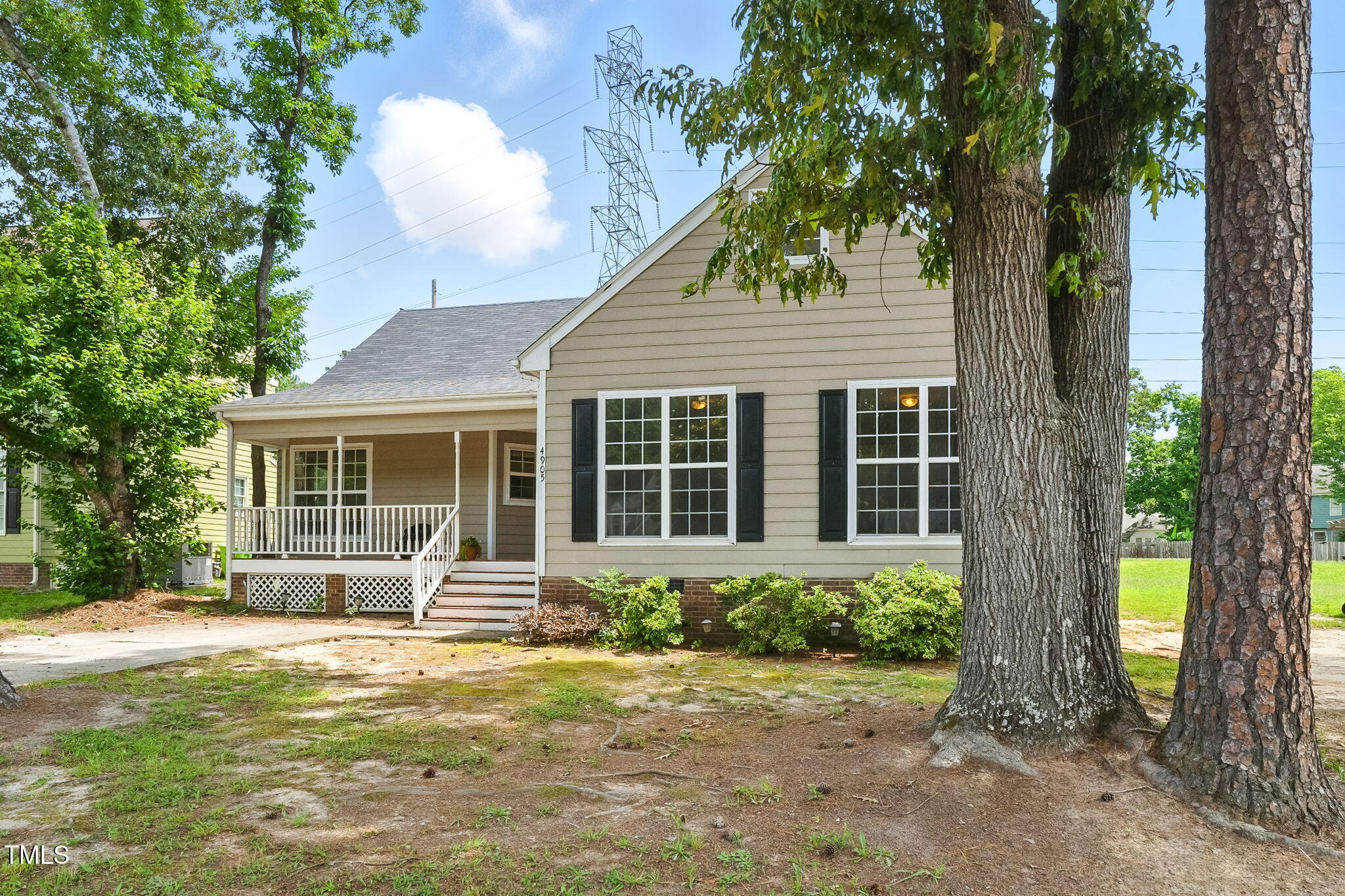 4905 Knightsbridge Way Raleigh, NC 27604 - Photo 2 of 27 4-web-or-mls-Photo_021