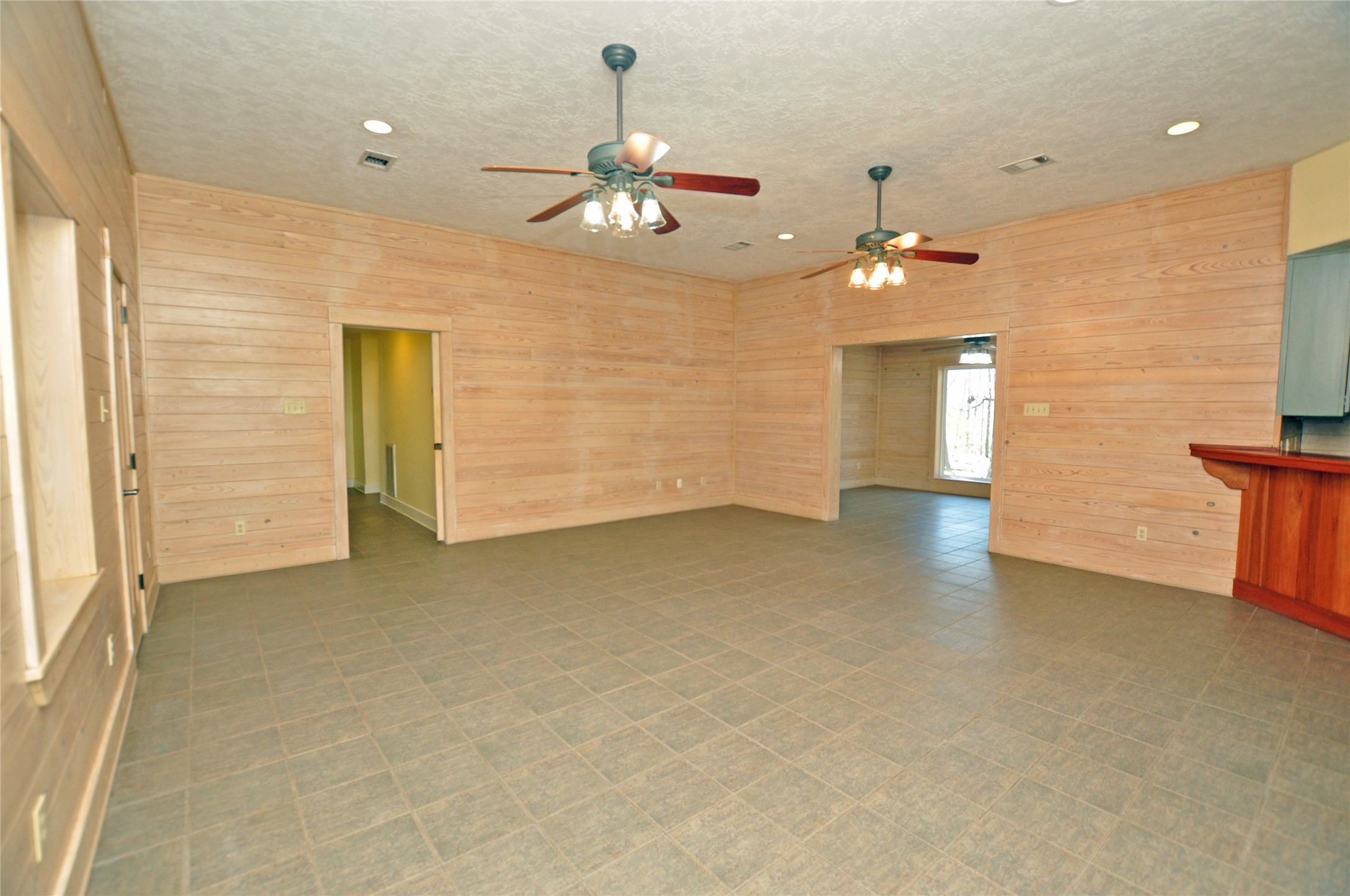 16885 Rabon Chapel Road Montgomery, TX 77316 - Photo 2 of 12 Large open Living area