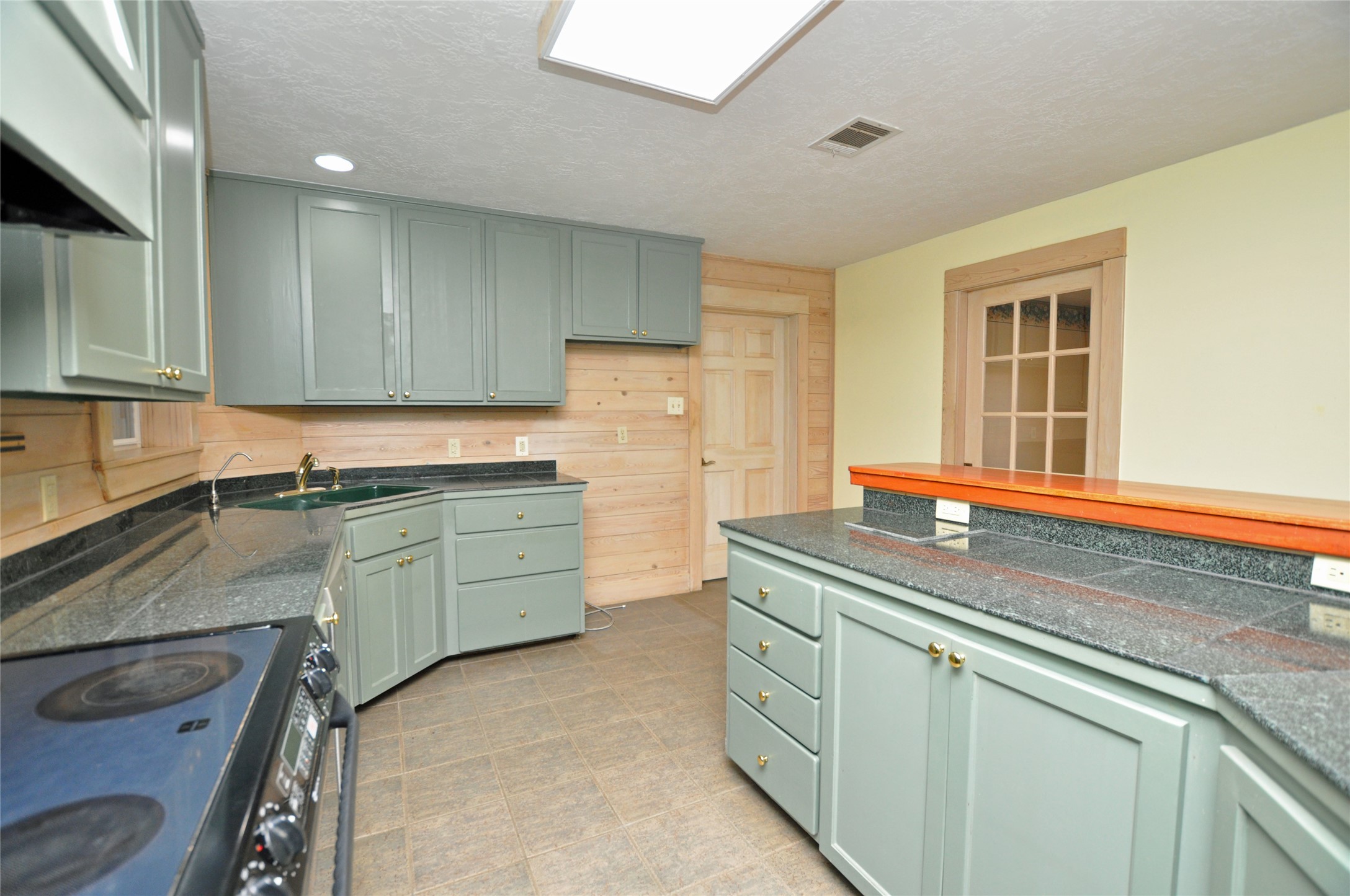 16885 Rabon Chapel Road Montgomery, TX 77316 - Photo 6 of 12 Open kitchen concept includes refrigerator-not in picture