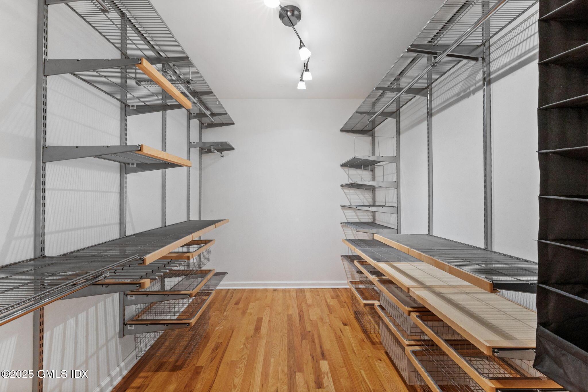 37 Miltiades Avenue Riverside, CT 06878 - Photo 19 of 31 primary closet