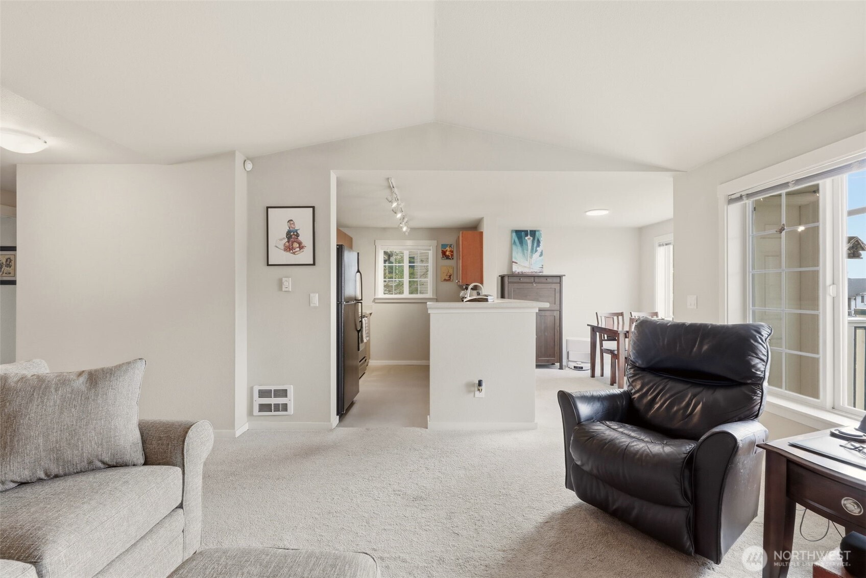 12404 East Gibson Road, Unit H301 Everett, WA 98204 - Photo 6 of 32