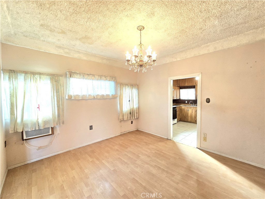 2789 Fairmount Boulevard Riverside, CA 92501 - Photo 23 of 74 a view of a livingroom with a chandelier