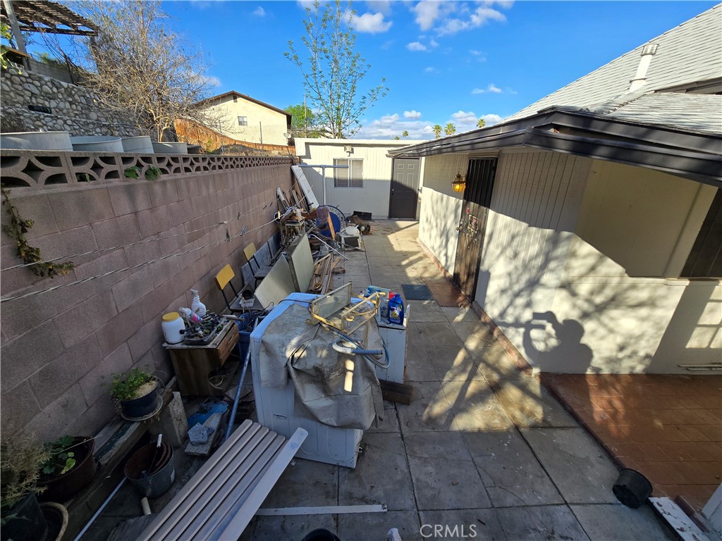 2789 Fairmount Boulevard Riverside, CA 92501 - Photo 41 of 74 a view of outdoor space