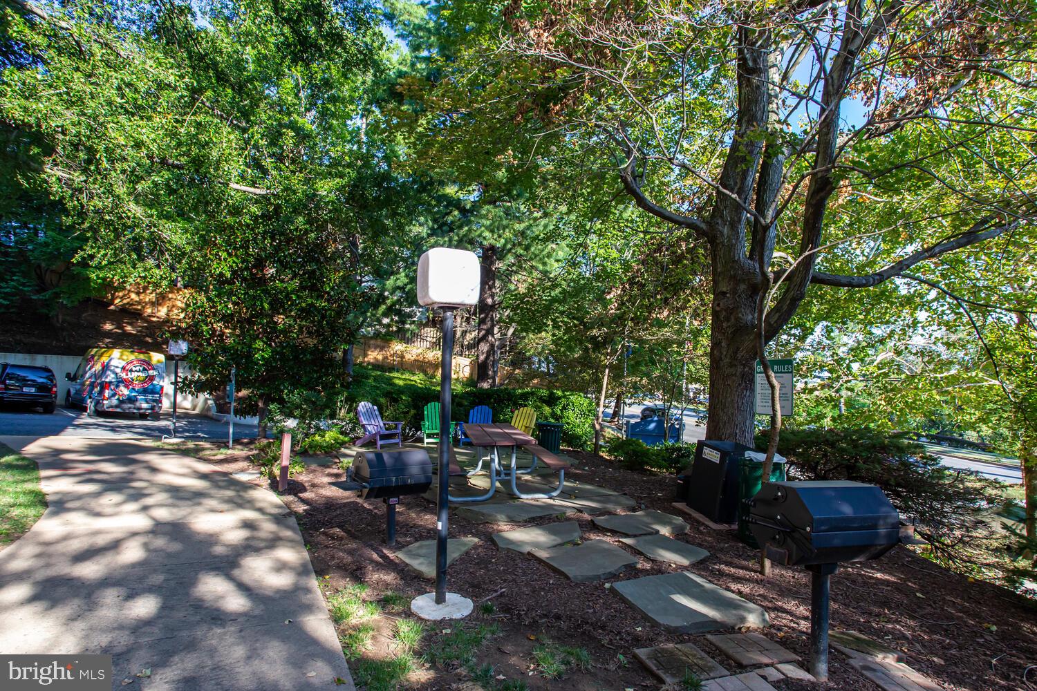 5911 Edsall Road, Unit 206 Alexandria, VA 22304 - Photo 22 of 40 a view of a park with sitting area