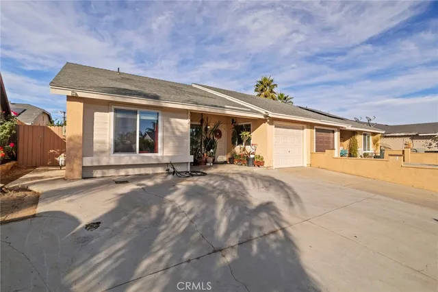 $389,900 | 372 Red Cedar Place, Perris, CA 92570