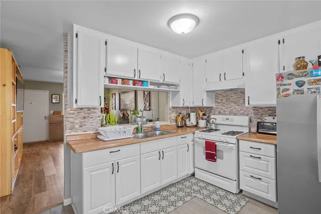 $389,900 | 372 Red Cedar Place, Perris, CA 92570