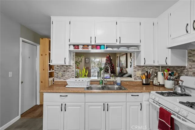 $389,900 | 372 Red Cedar Place, Perris, CA 92570